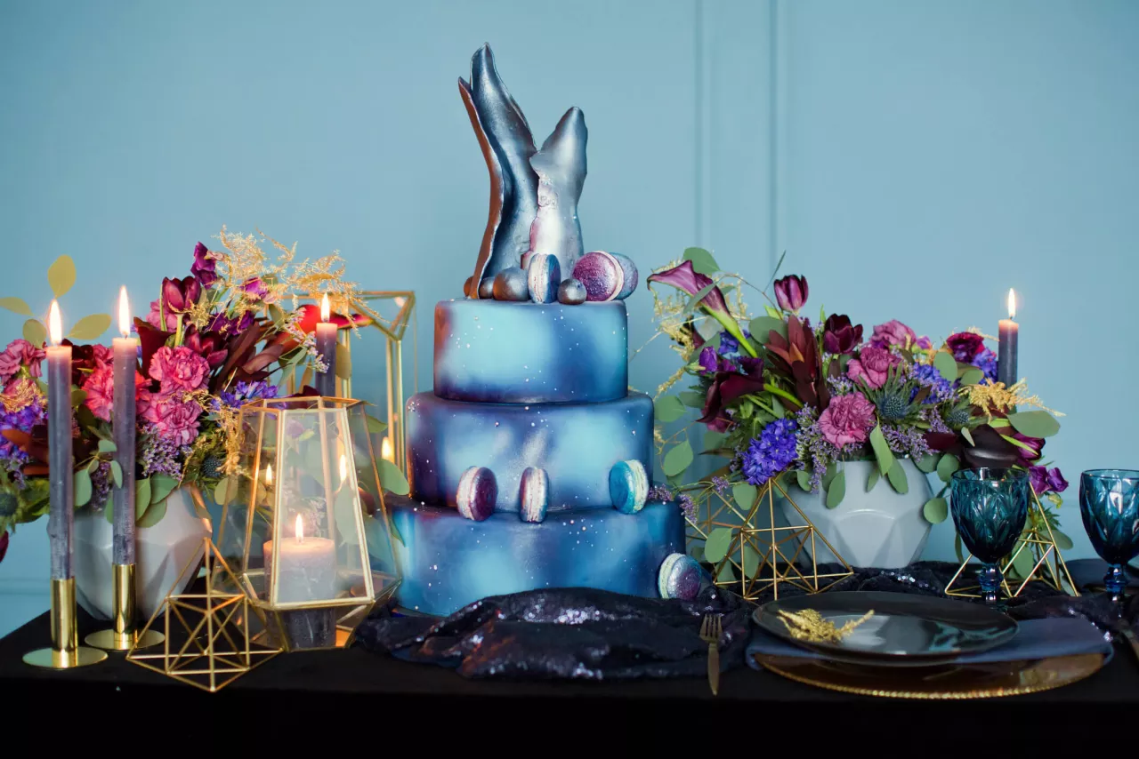 galaxy-themed wedding cake
