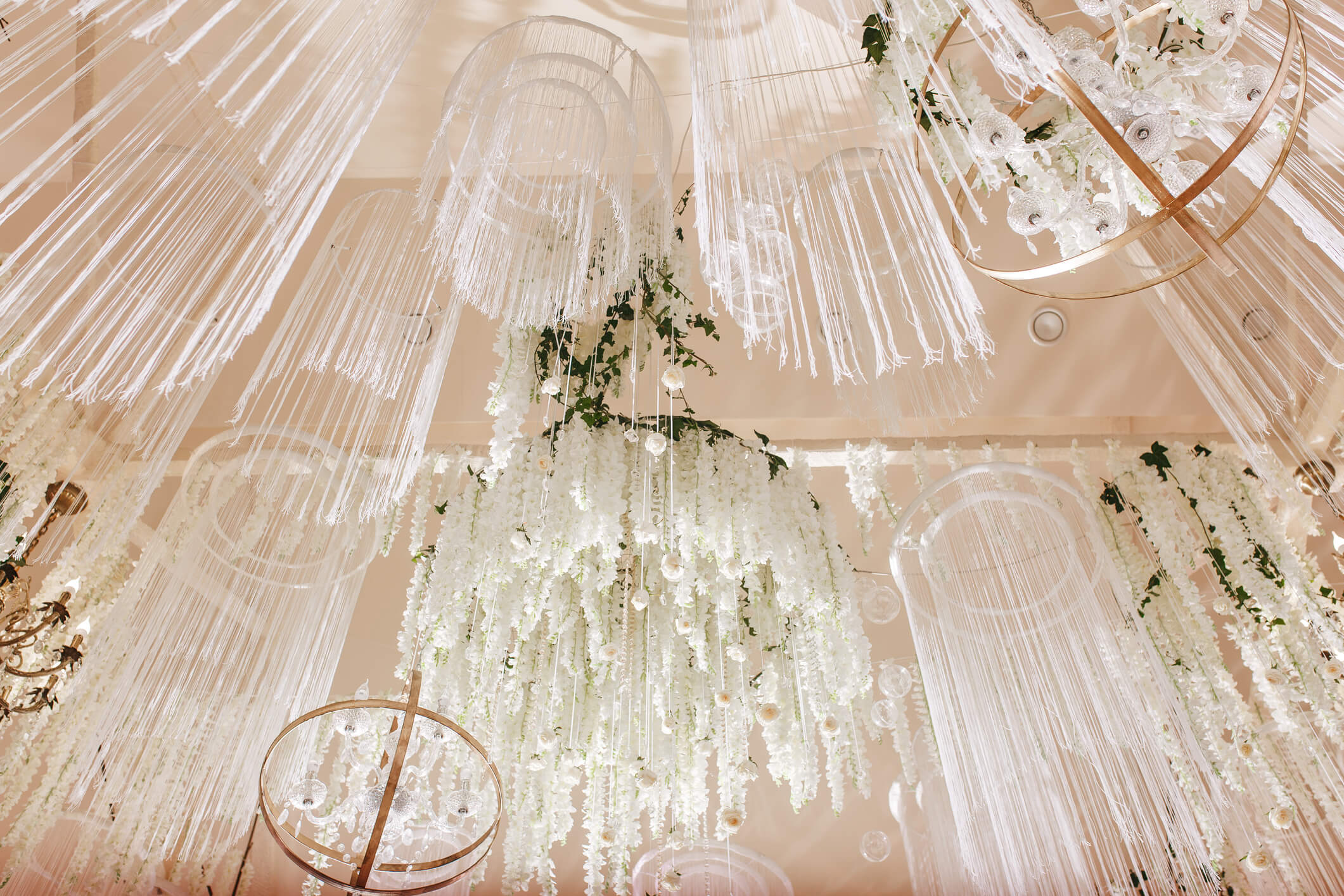 16 Wedding Ceiling Decor Ideas We Love